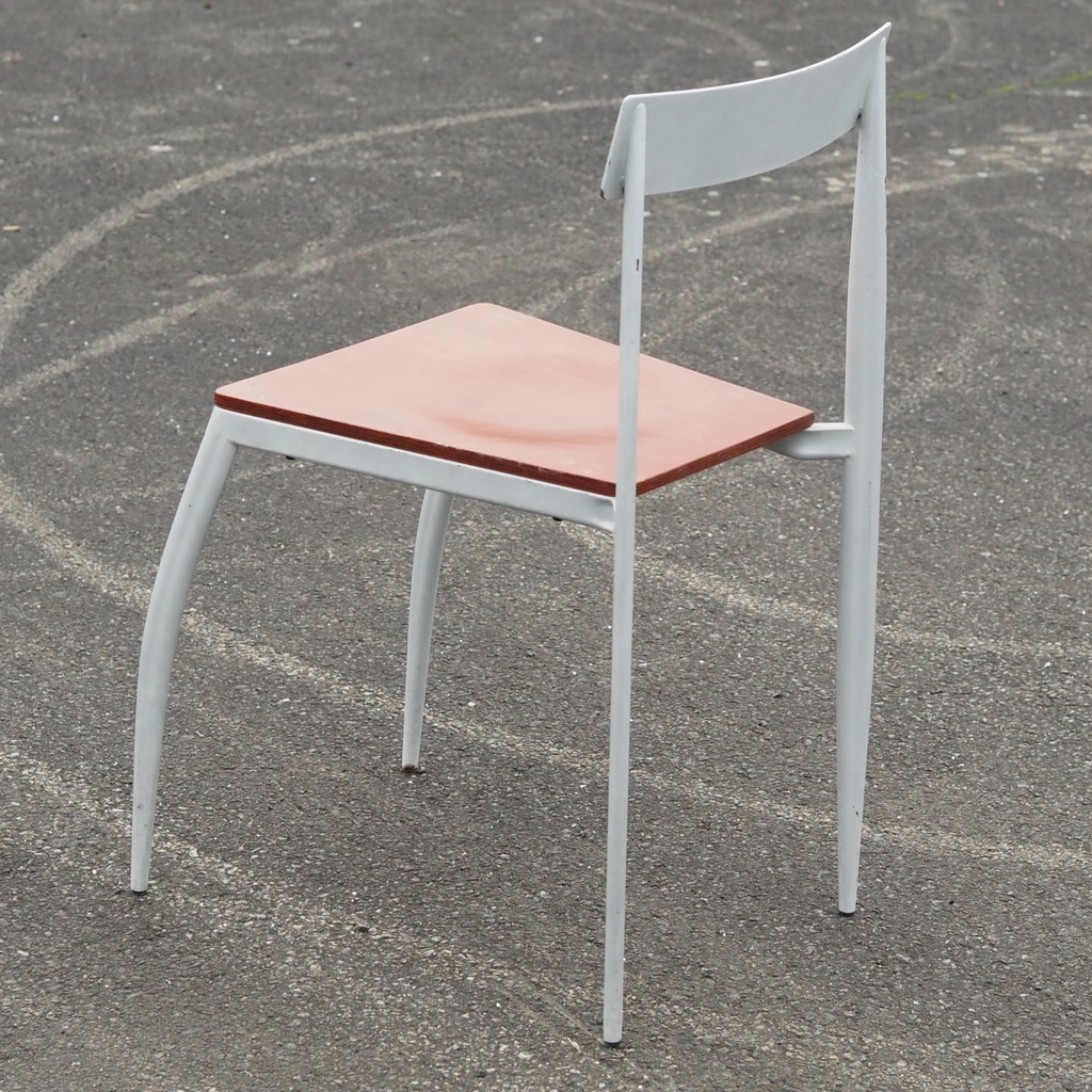 Black stackable chair by Pierre-Emmanuel Vandeputte - Low backrest (with various coloured corners)