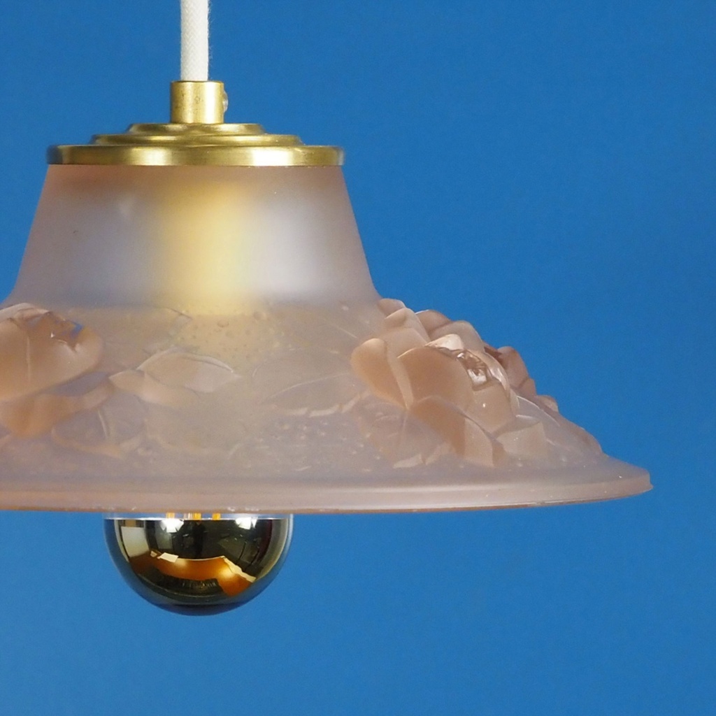 Hanging light in pink ornate glass by Muller Frères (Lunévile, France)