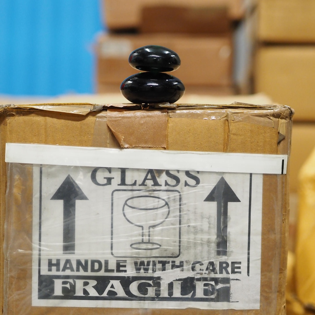 Glass knobs by Emery&Cie - Only available in our physical shop