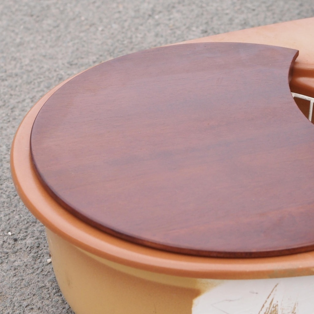 Double recessed sink in glazed porcelain by Villeroy & Boch