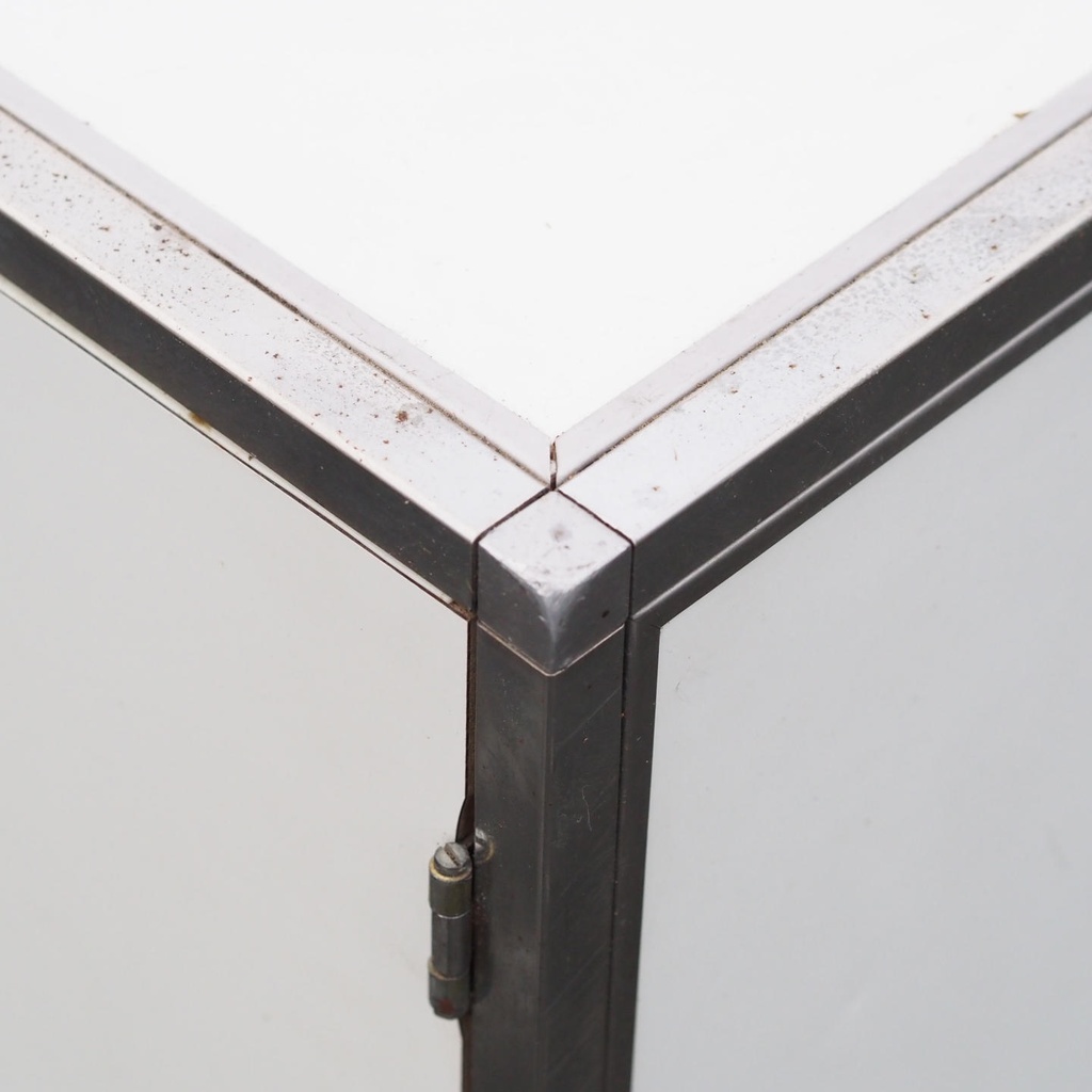 Cantilever armchair by Mauser