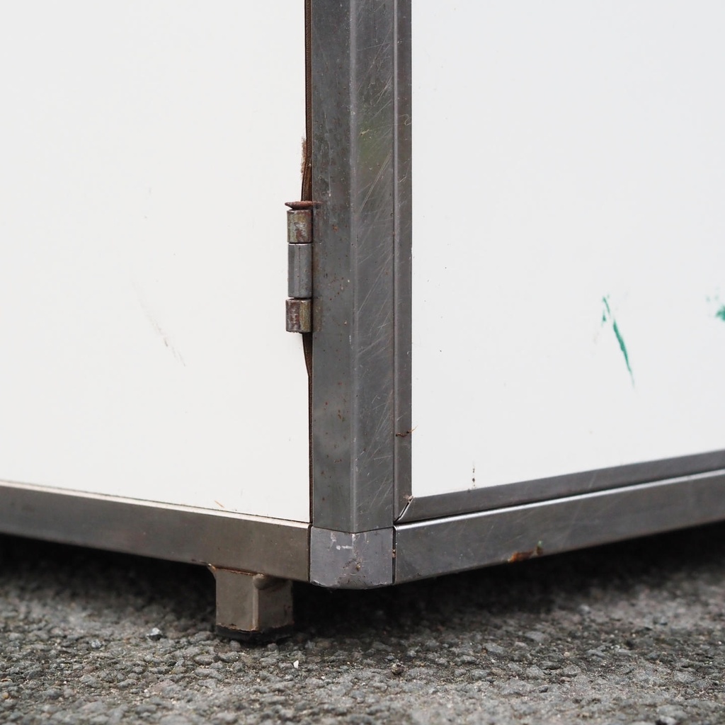 Cantilever armchair by Mauser