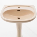 Bathroom sink in glazed porcelain by Villeroy & Boch