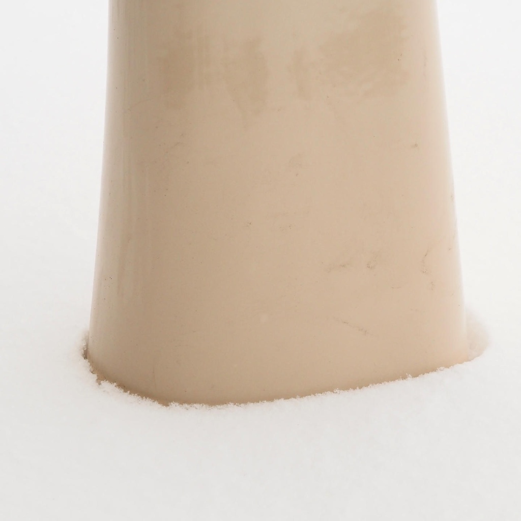 Bathroom sink in glazed porcelain by Villeroy & Boch