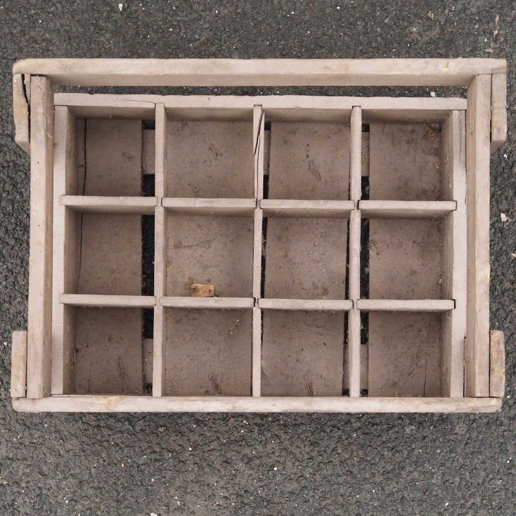 Wooden crate (50 x 40 cm)