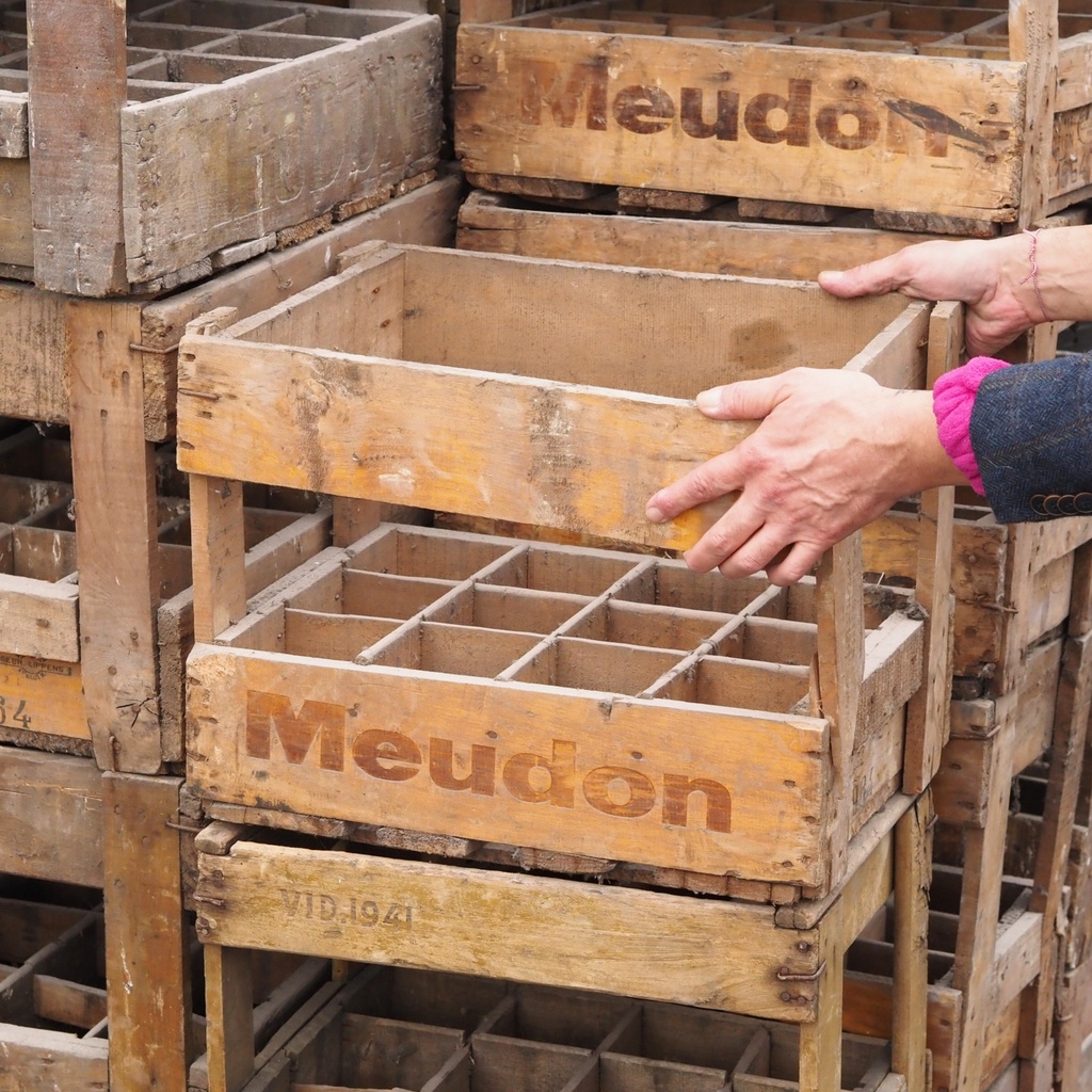 Wooden crate (50 x 40 cm)