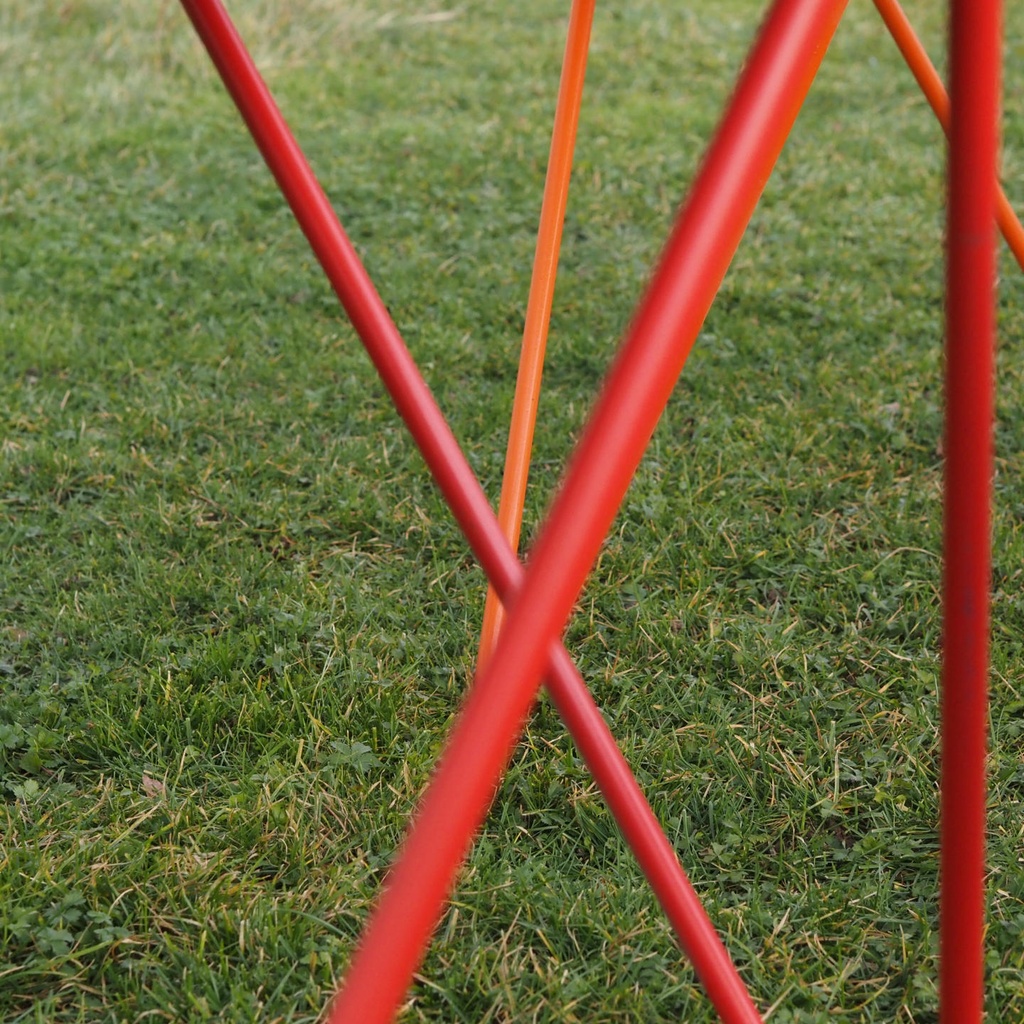 Round cafeteria table by Amat3