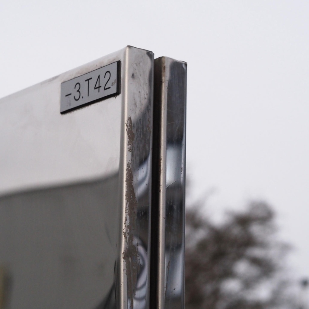 Door in stainless steel by Jules Wabbes (H. 189 x 52,8 cm) - Right