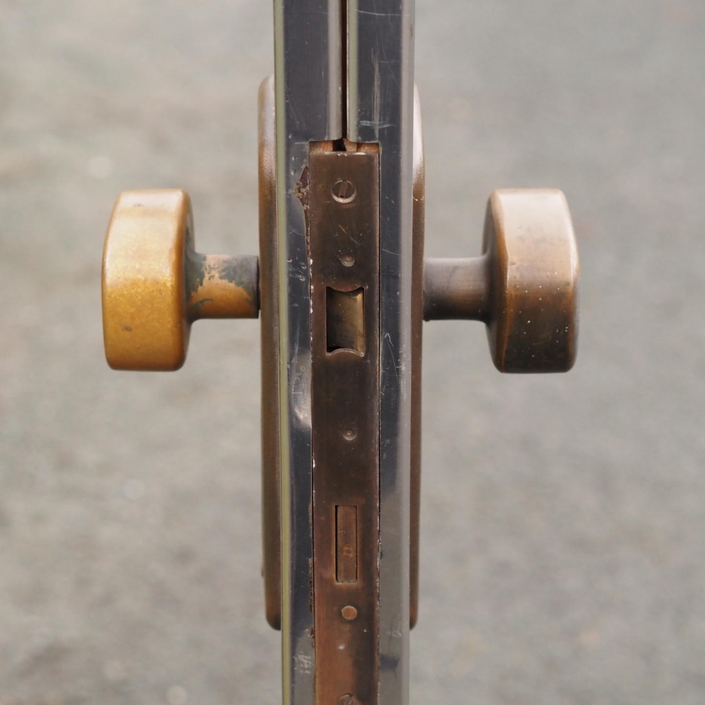 Door in stainless steel by Jules Wabbes (H. 199,3 x 79,5 cm) - Left