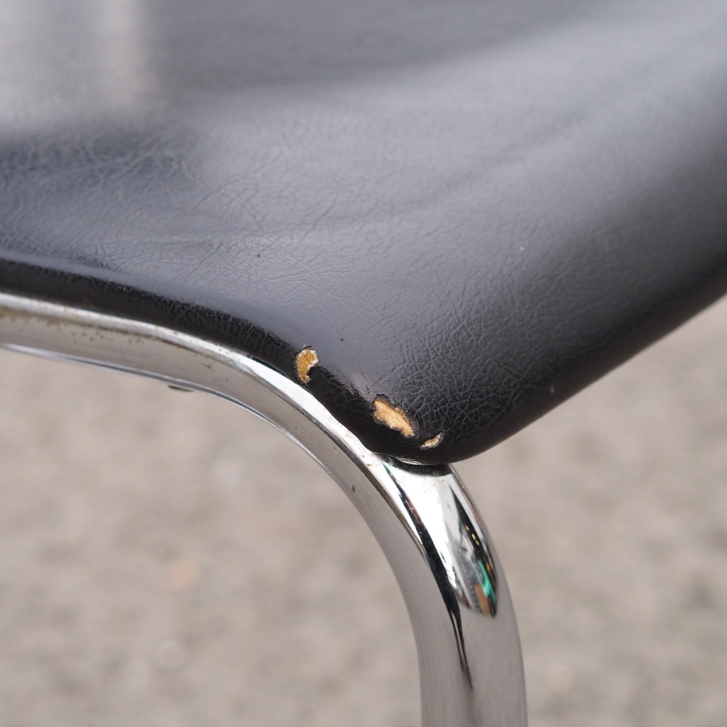 Cantilever chair by Tubax - Black synthetic leather