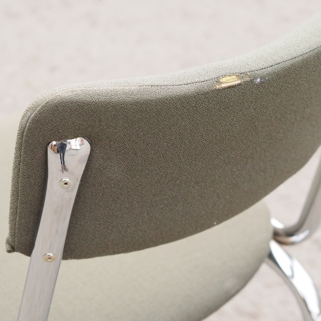 Chair by Unic Design - Dark green fabric