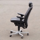 Swivel office armchair by Kinnarps from Antwerp's Court of Appeal