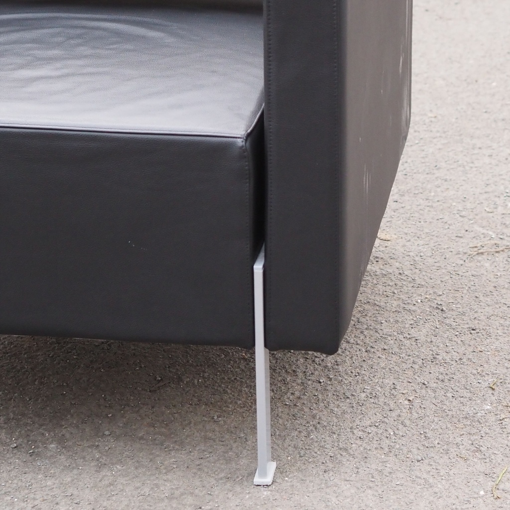 Swivel office armchair by Kinnarps from Antwerp's Court of Appeal