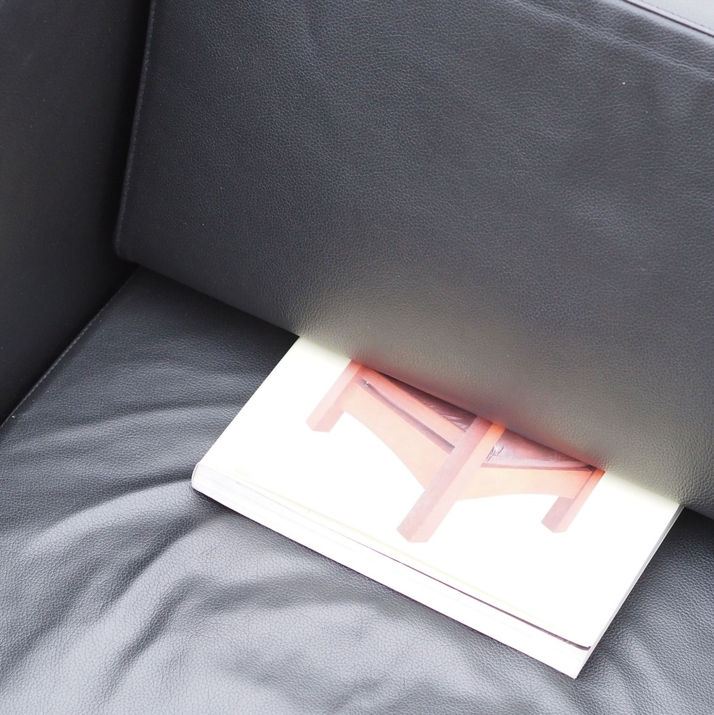 Swivel office armchair by Kinnarps from Antwerp's Court of Appeal