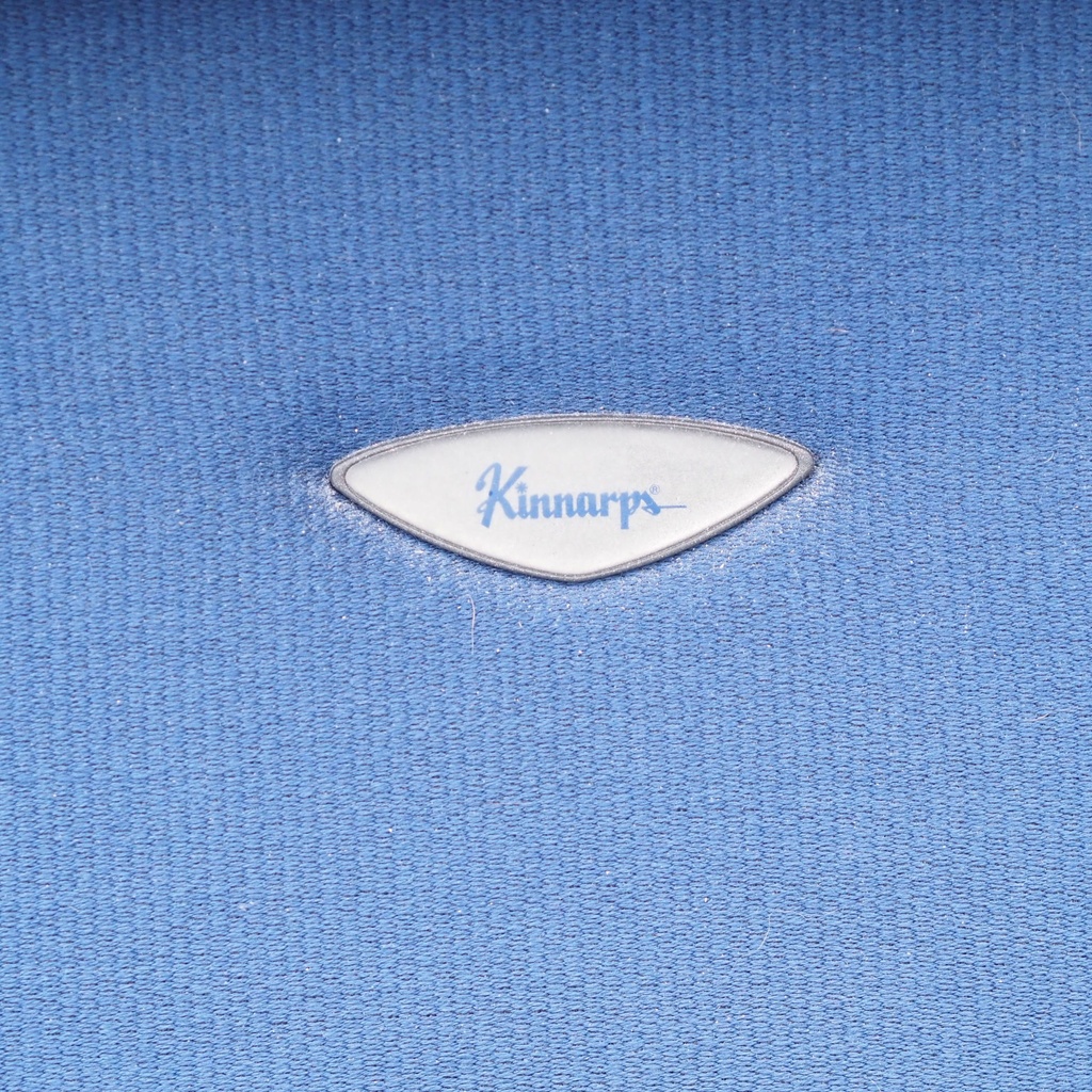 Swivel office armchair by Kinnarps