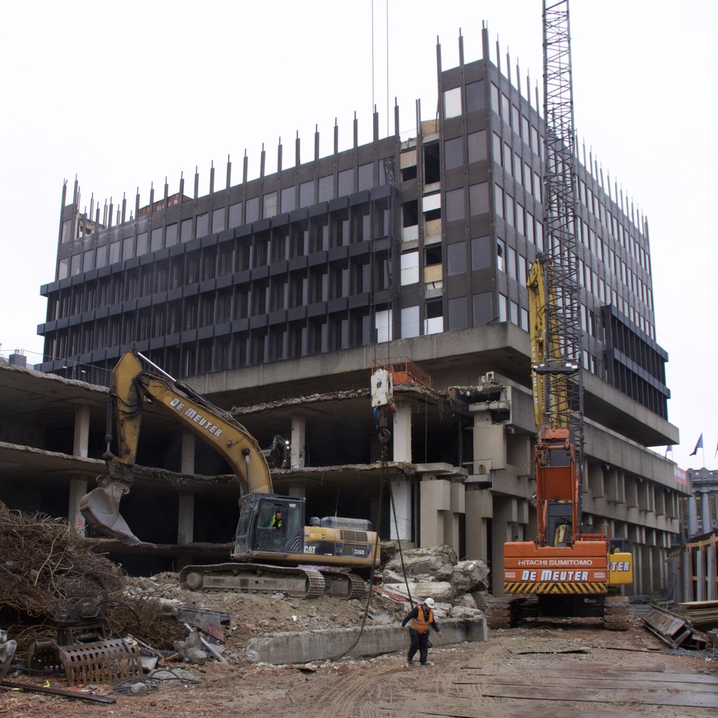 Cladding module from the facade of the Générale de Banque (H. 161 x 95 cm)