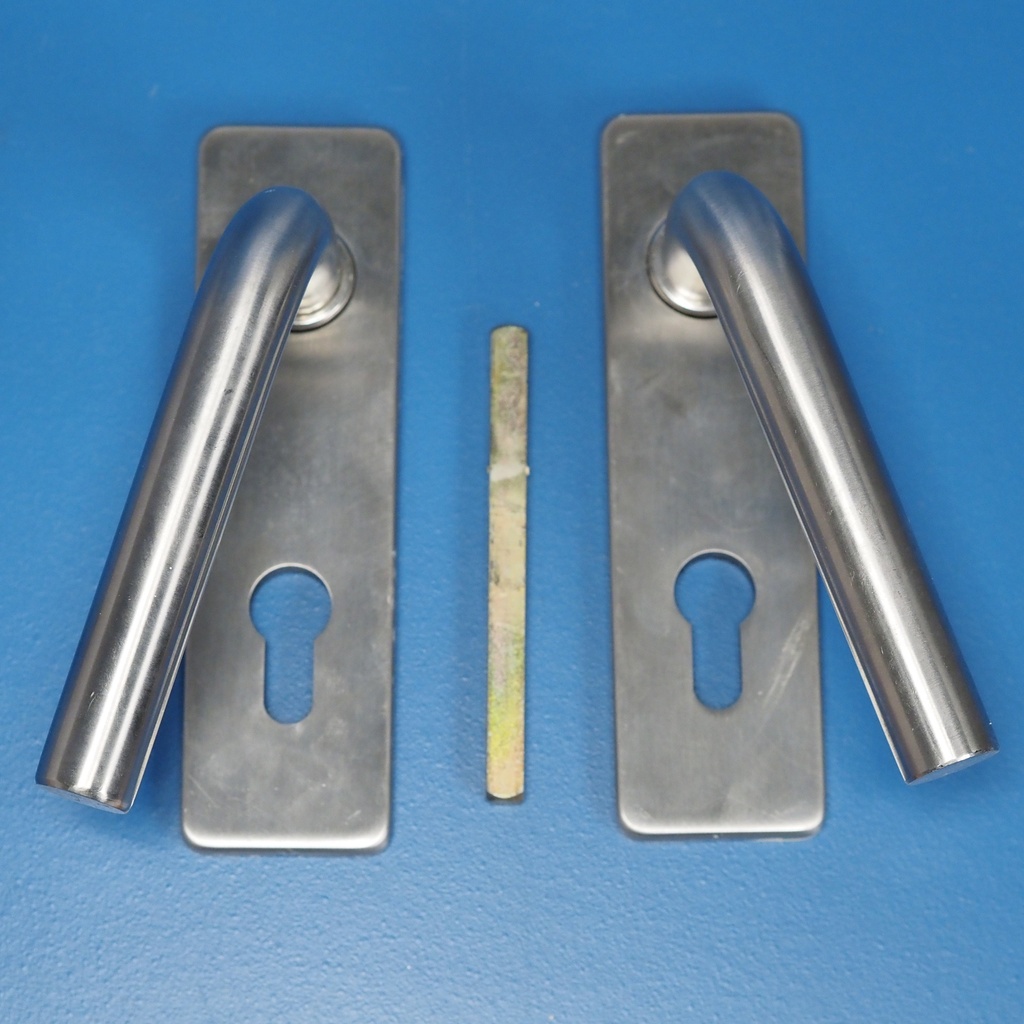 Door handle in brushed stainless steel with key plate (with or without keyhole)