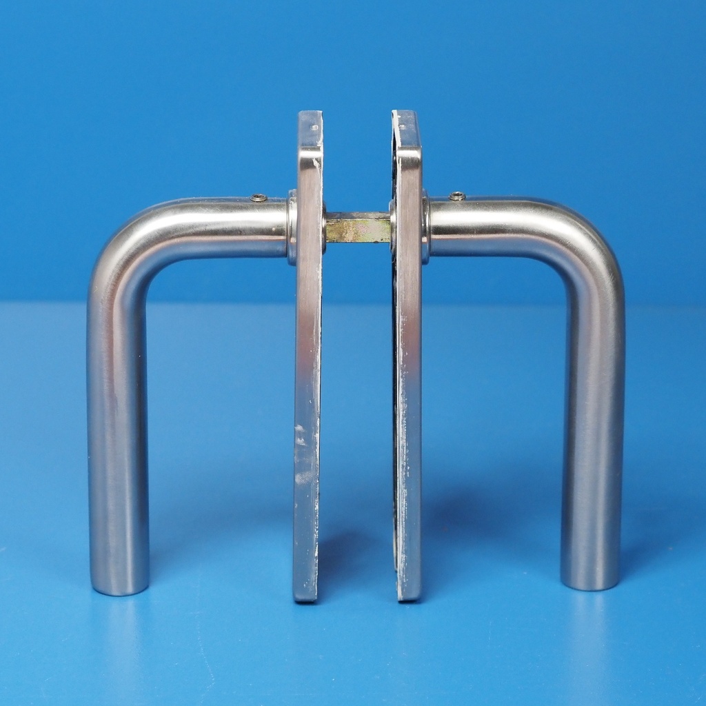 Door handle in brushed stainless steel with key plate (with or without keyhole)