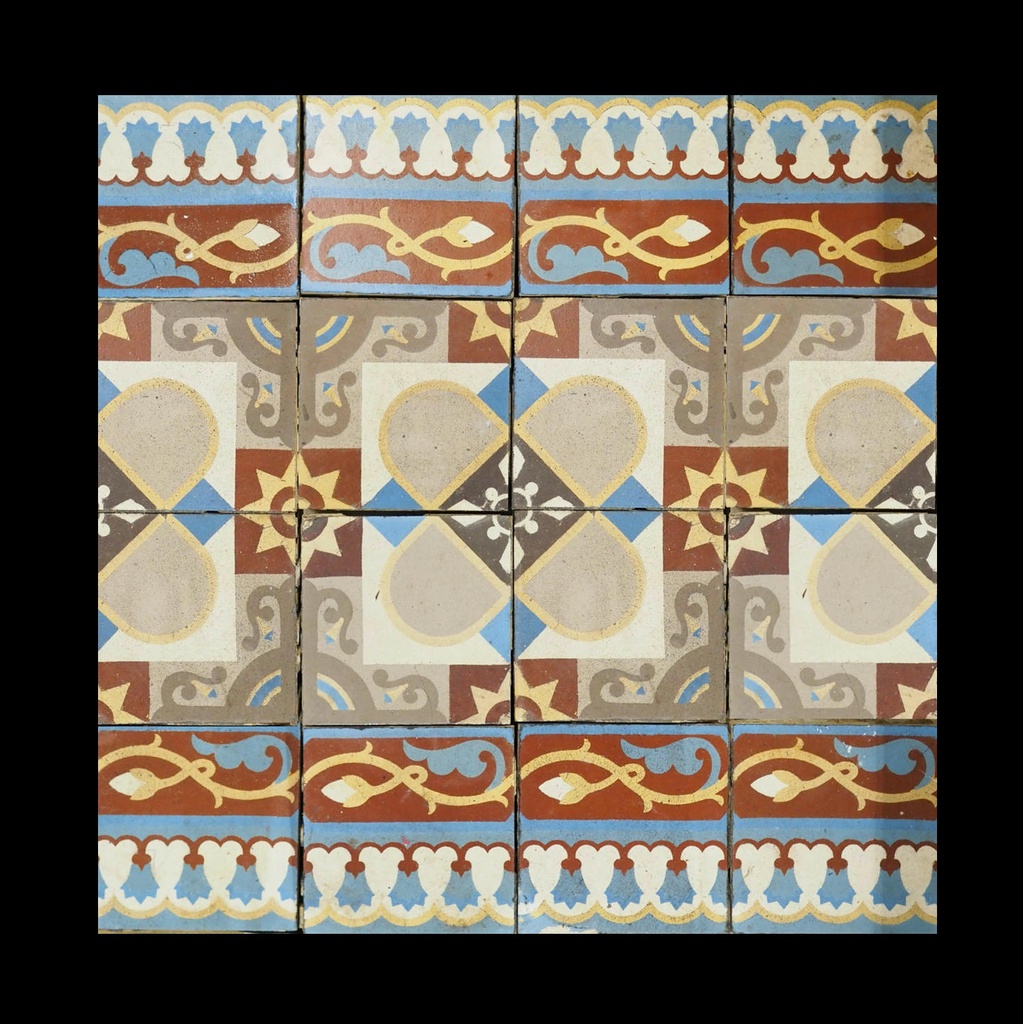 Batch of reclaimed cement tiles with frieze by Hemixem (12 m²)