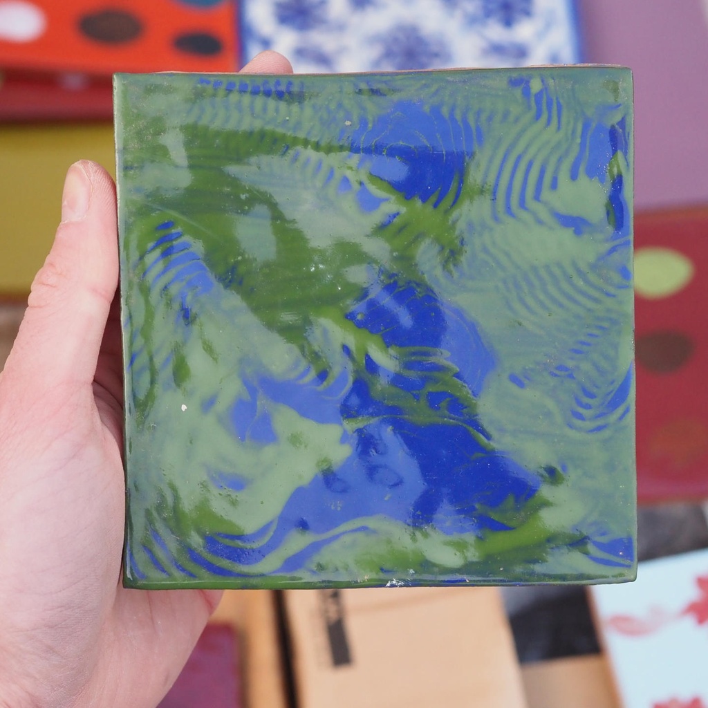 Handmade cement tile by Emery&Cie (20 x 20 cm) - Only available in our physical shop