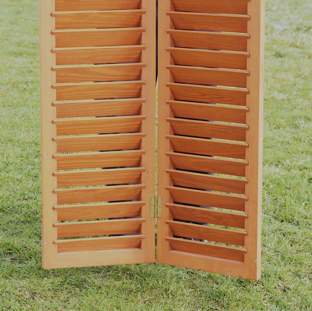 Double wooden shutter (H. 216,5 cm x W. 72 cm)