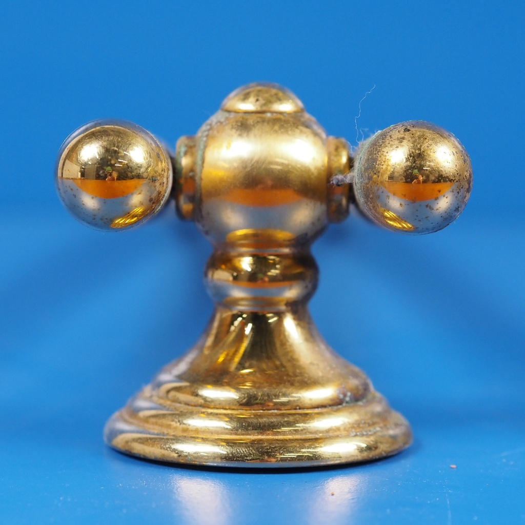 Two arm towel rack in brass