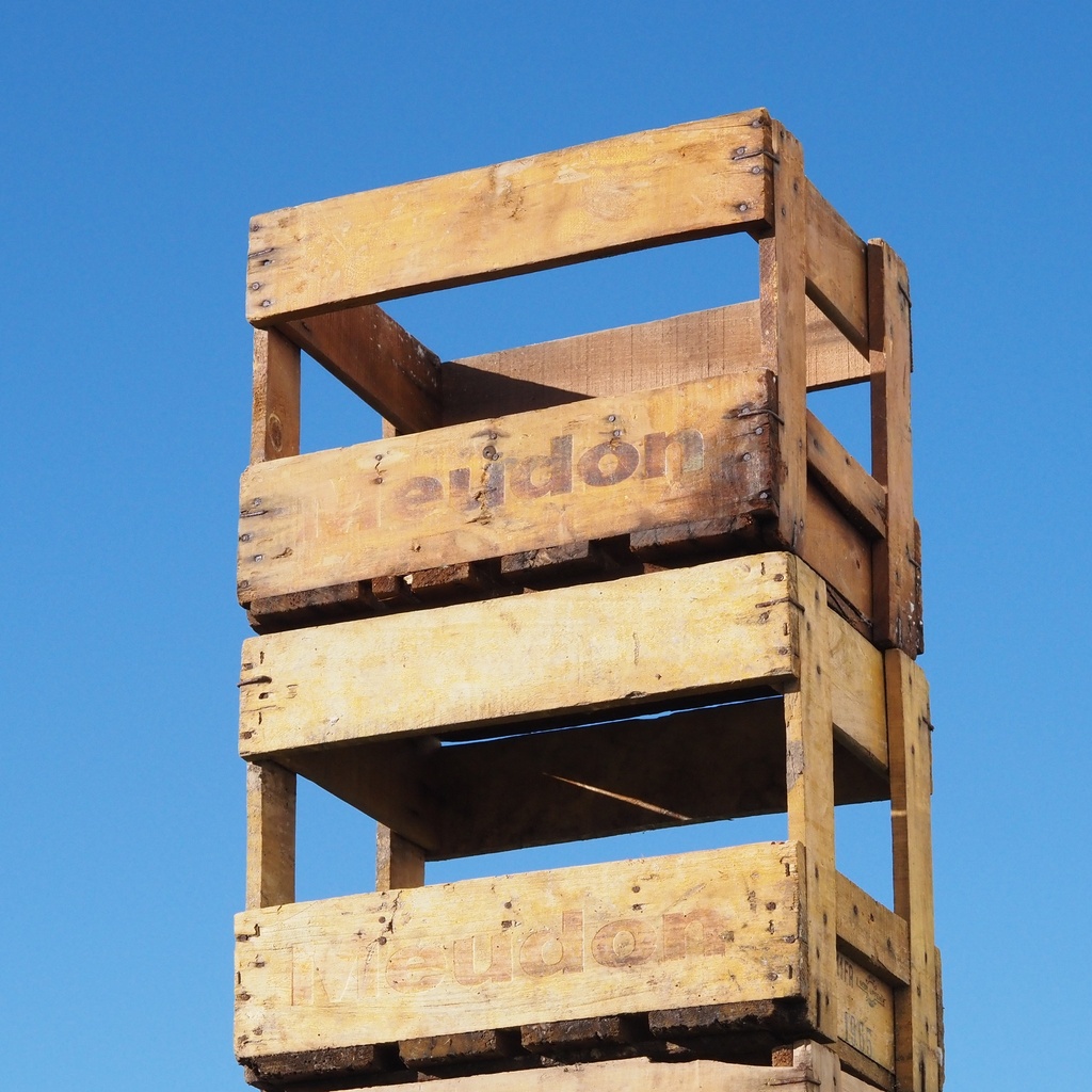 Wooden crate 'Meudon' from the Brasserie de la Marine (ca. 1960)