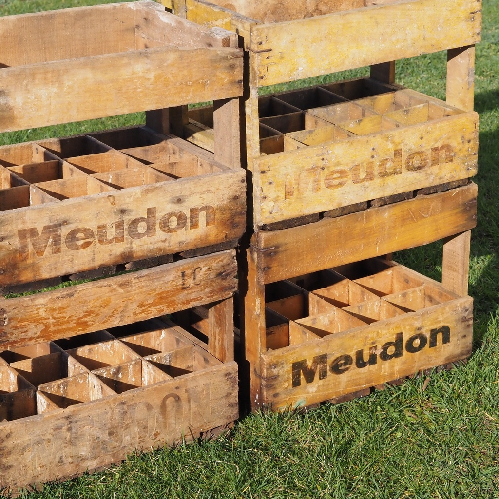 Wooden crate 'Meudon' from the Brasserie de la Marine (ca. 1960)