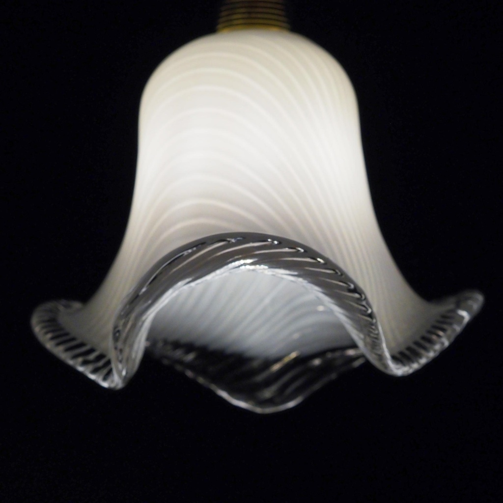 Hanging light 'Amelia' in frosted glass
