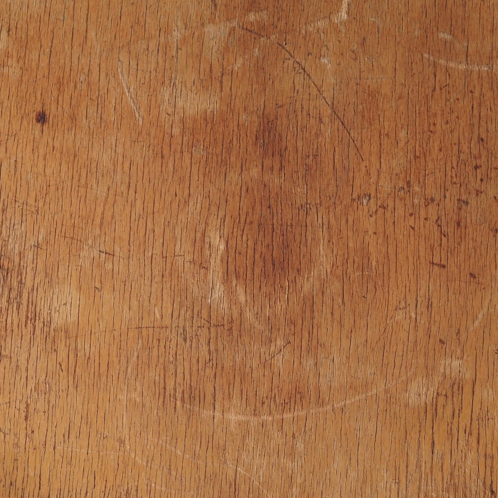 Stackable chair in plywood and lacquered steel