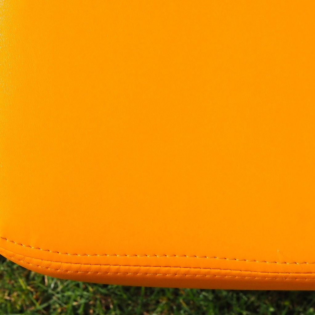 Bench with backrest in synthetic leather by Drisag