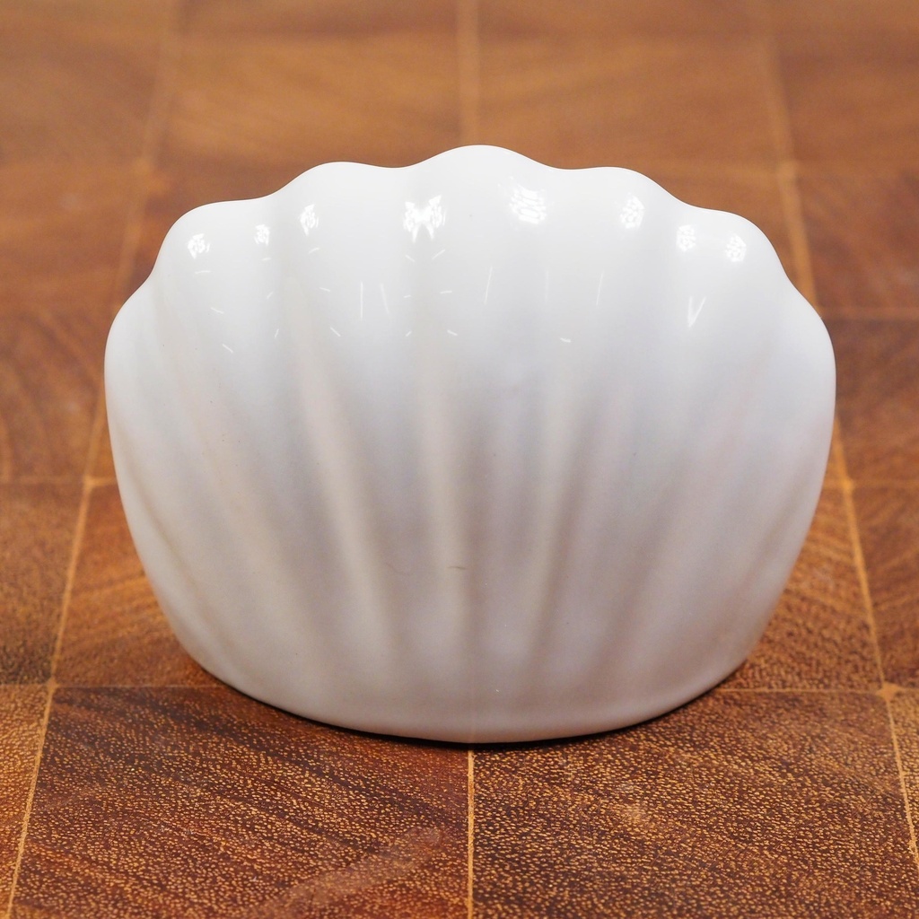 Soap holder in glazed porcelain