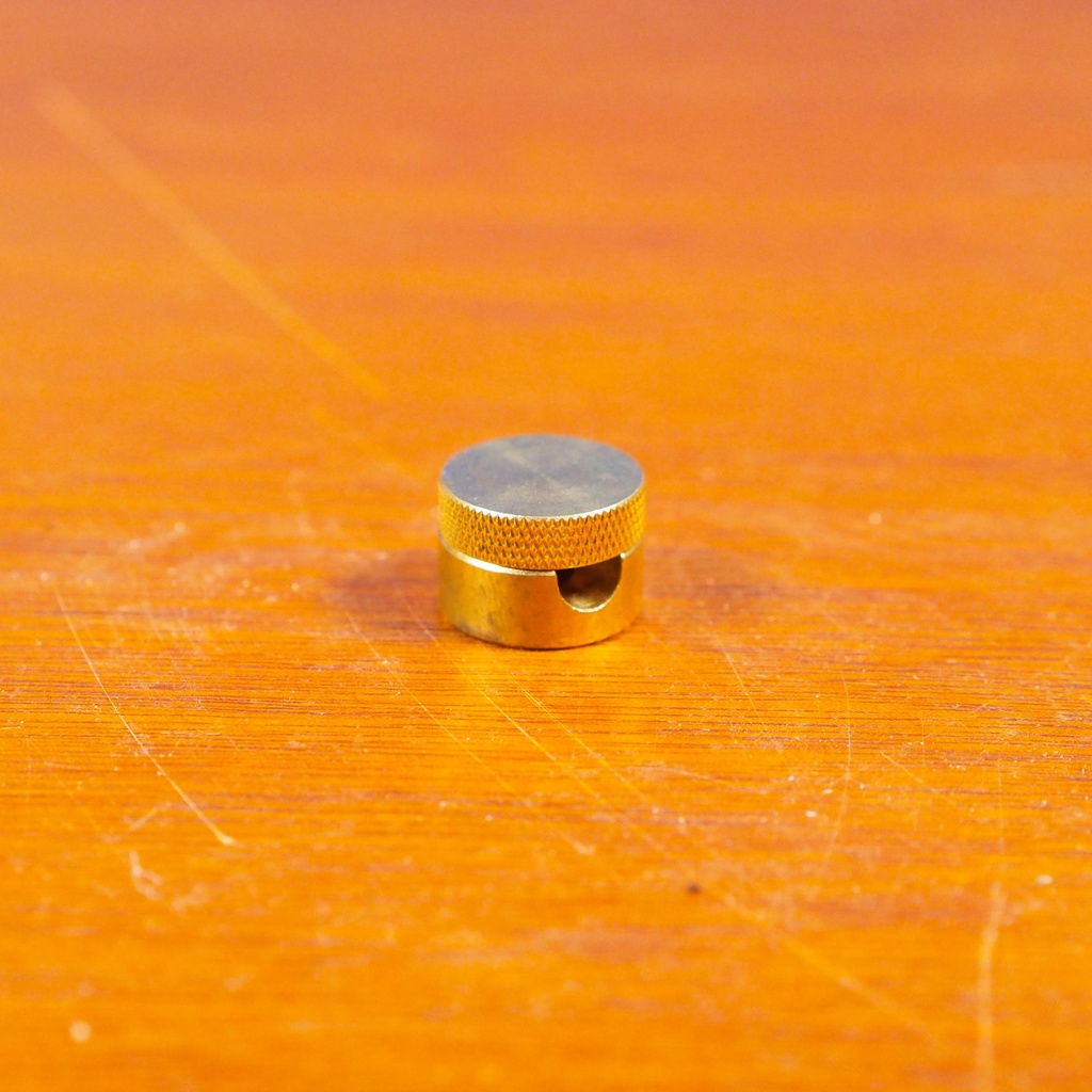 Cable hook in solid brass