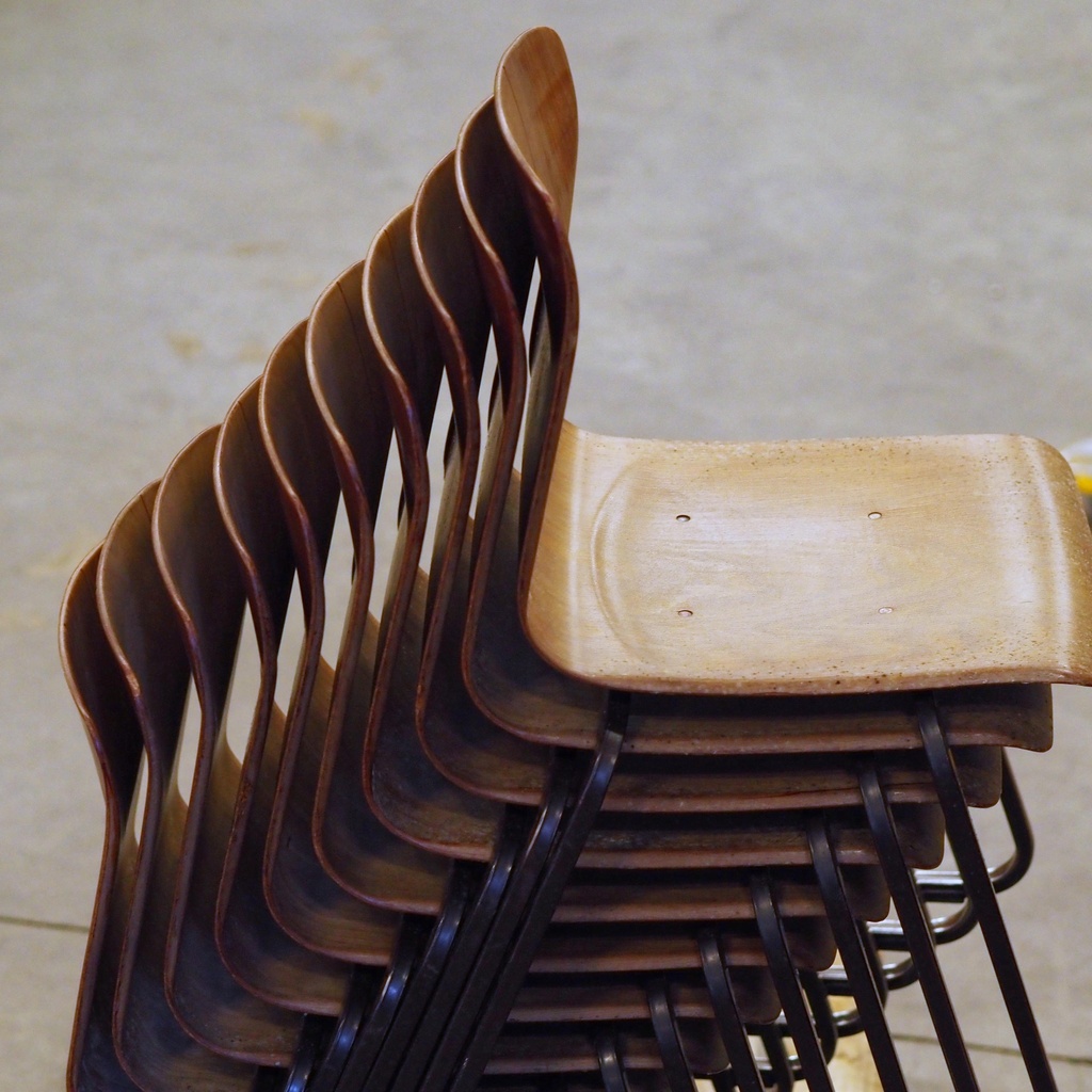 Stackable chair in Pagwood by Thur-op-seat