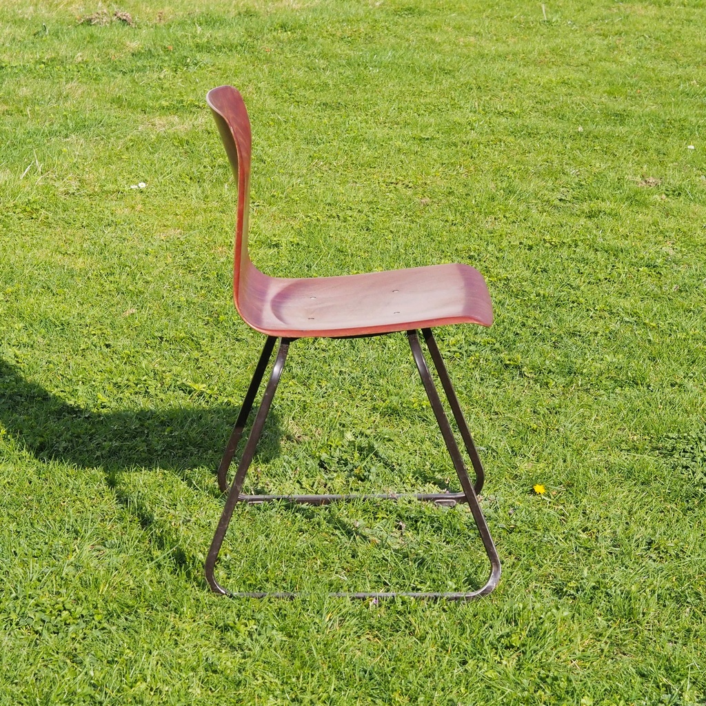 Stackable chair in Pagwood by Thur-op-seat