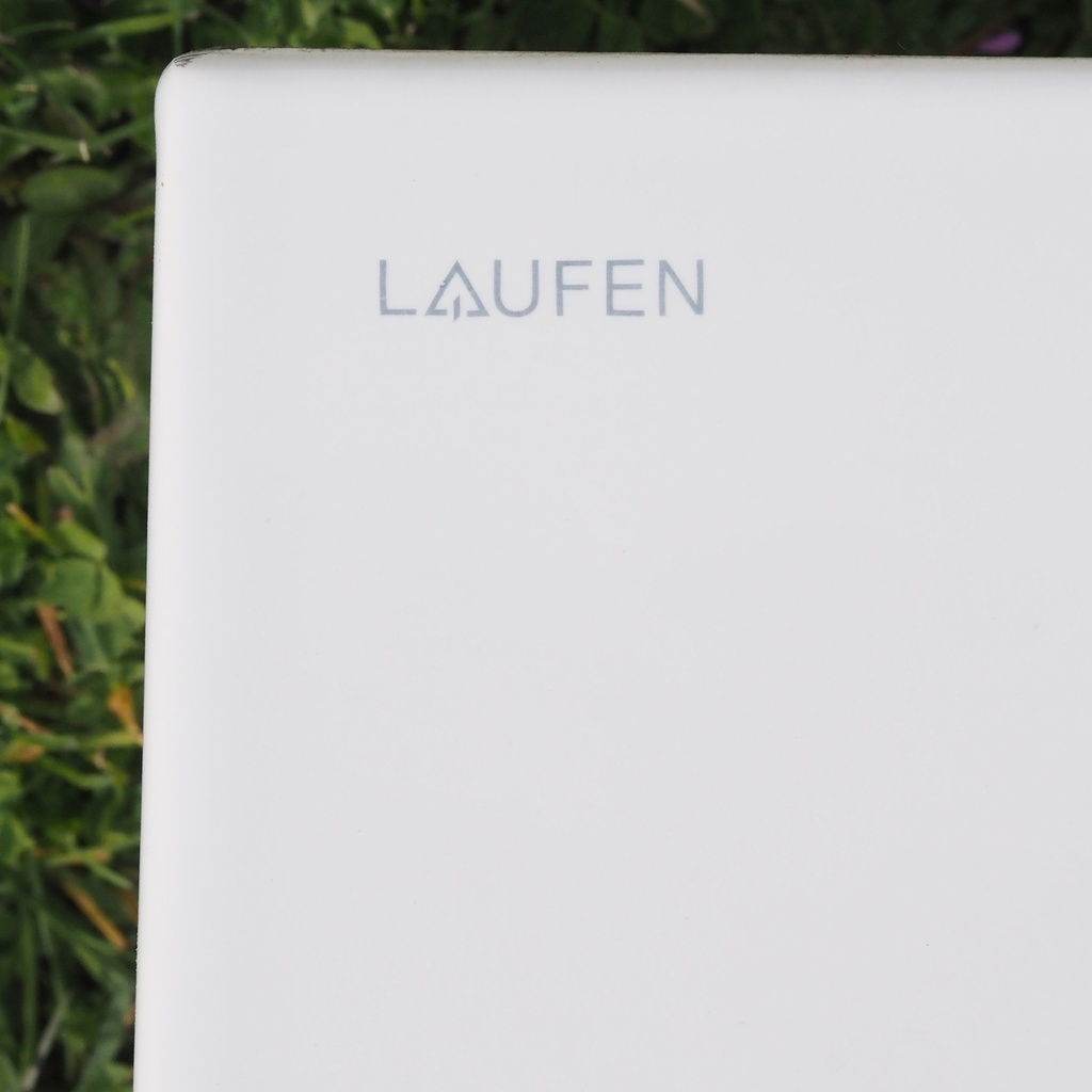 Bathroom sink in ceramic by Laufen