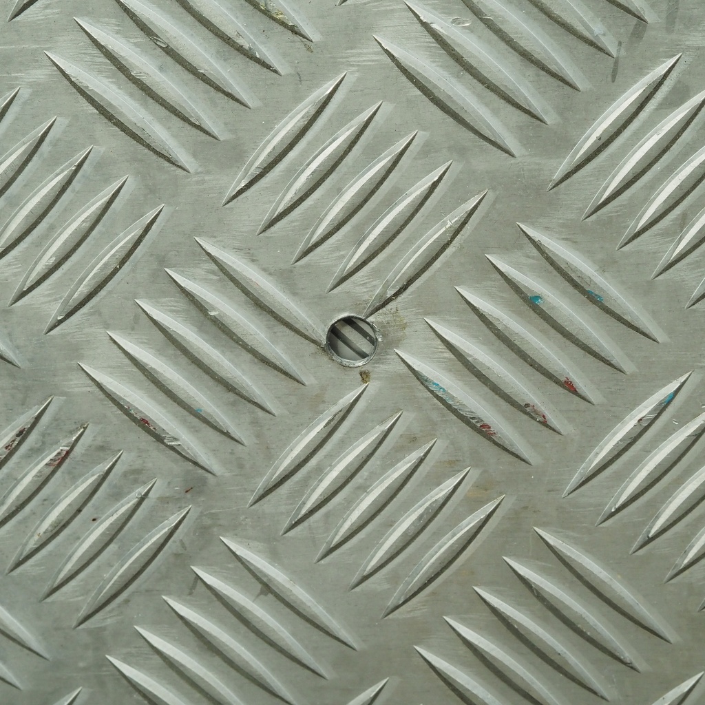 Aluminium checker plate (various sizes) - Only available in our physical shop