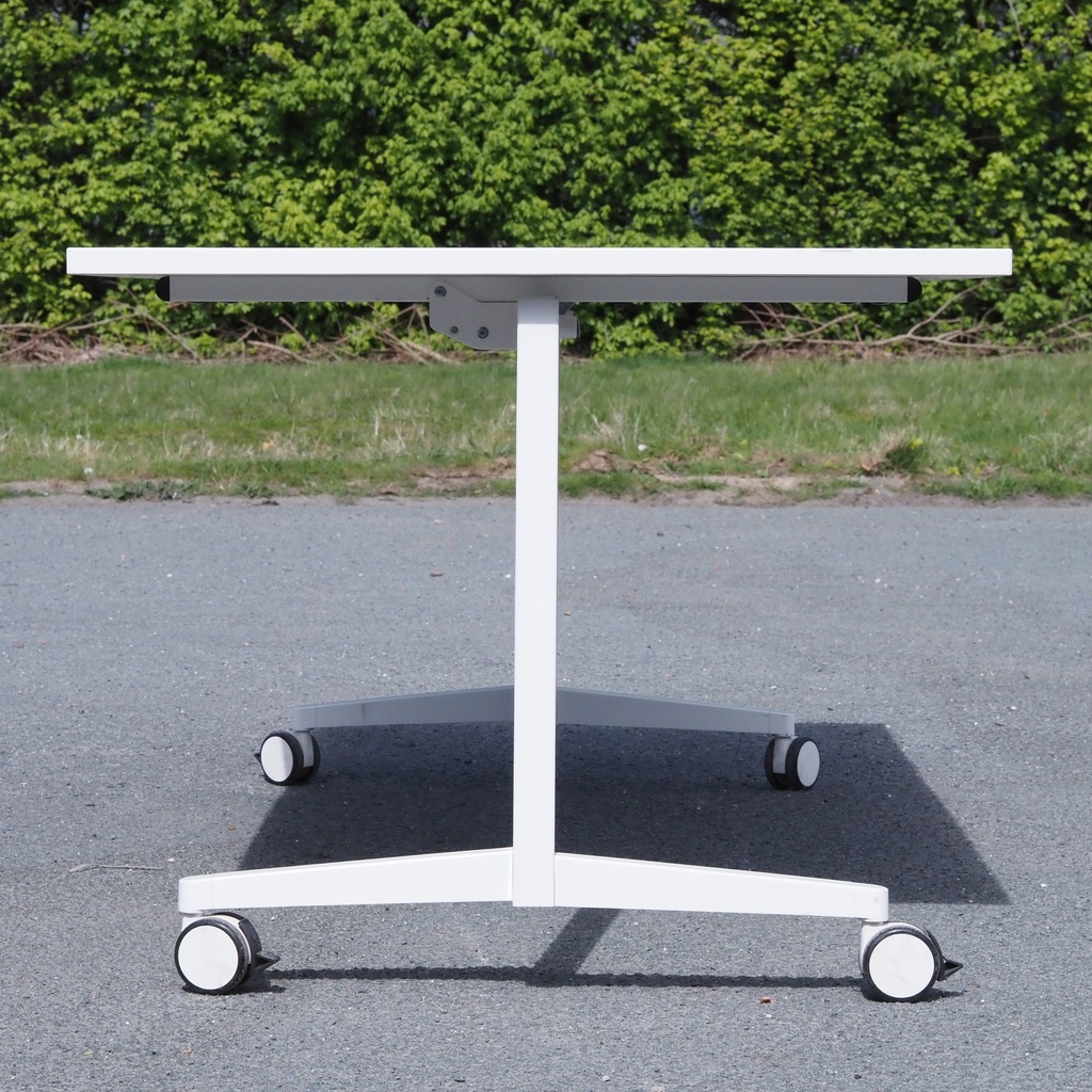 Office table 'H2O' by Ibens & Bataille for Bulo (180 x 80 cm)