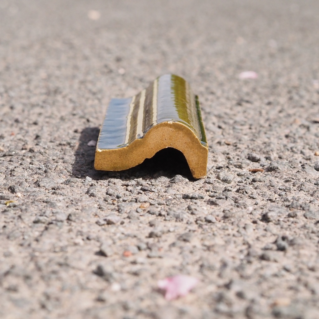 Handmade cement tile by Emery&Cie (20 x 20 cm) - Only available in our physical shop