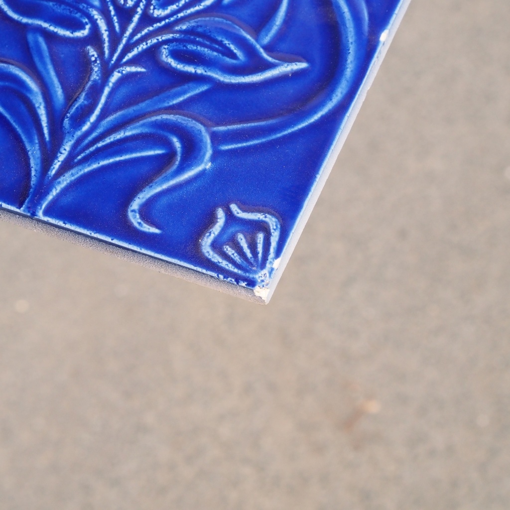 Handpainted glazed terracotta tile from the workshop of Agnès Emery (various sizes) - Only available in our physical shop