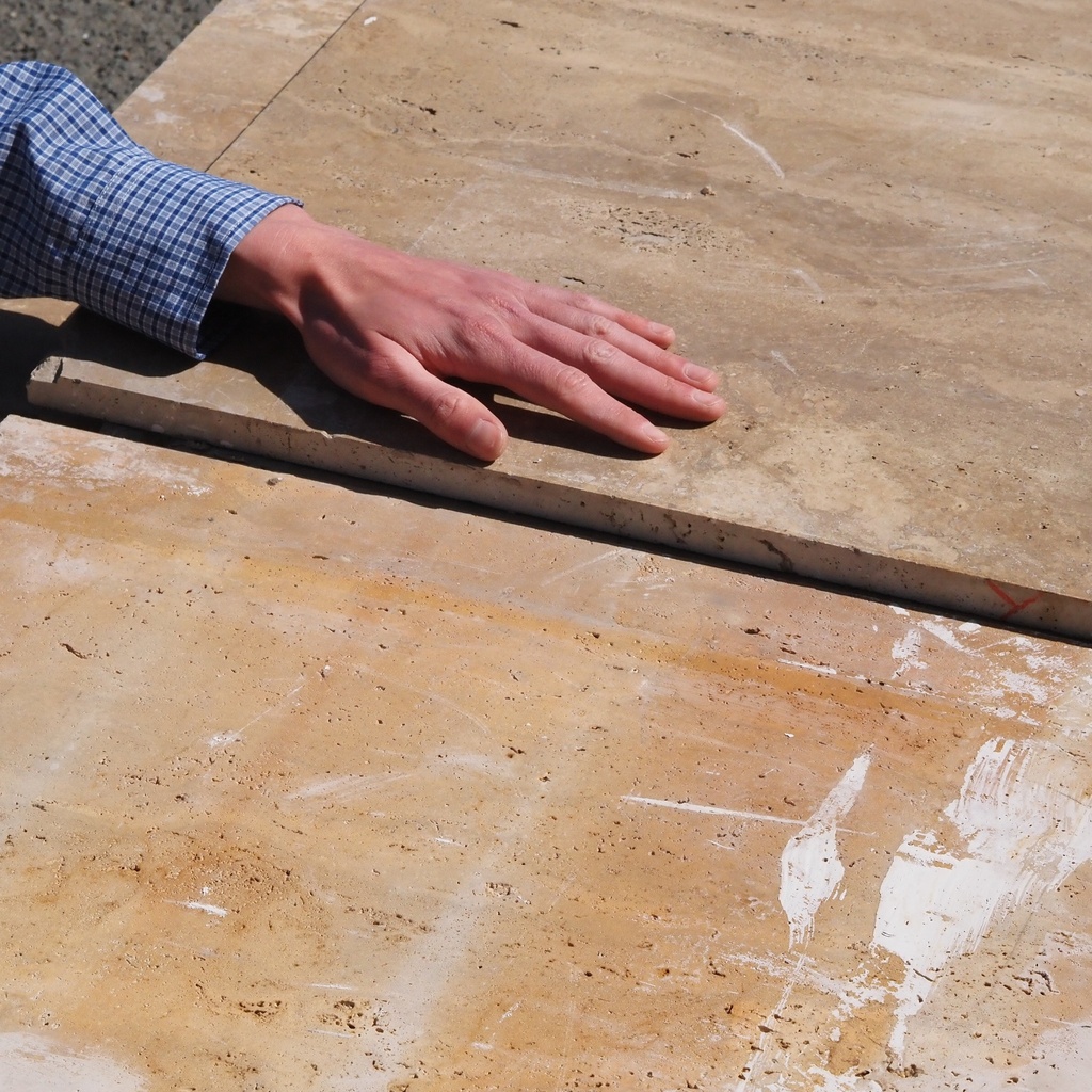 Travertine slabs from an office building in Paris (2 - 2,2 cm thick) - Sold per batch