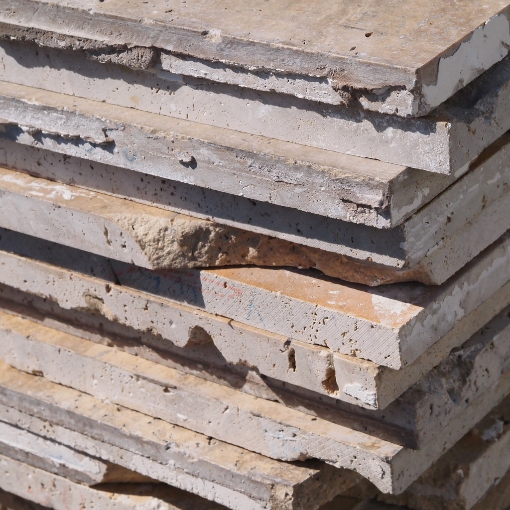 Travertine slabs from an office building in Paris (2,3 - 2,4 cm thick) - Sold per batch