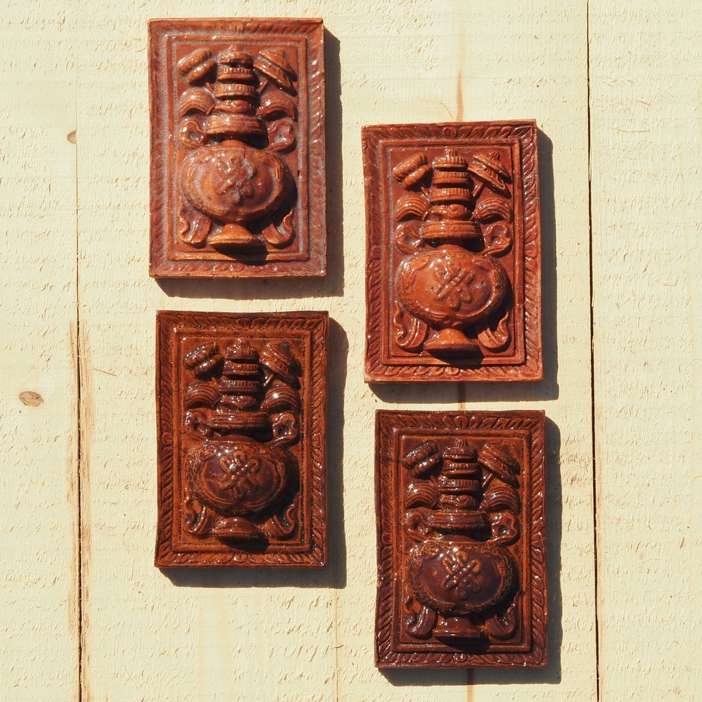 Handpainted glazed terracotta tile from the workshop of Agnès Emery (various sizes) - Only available in our physical shop