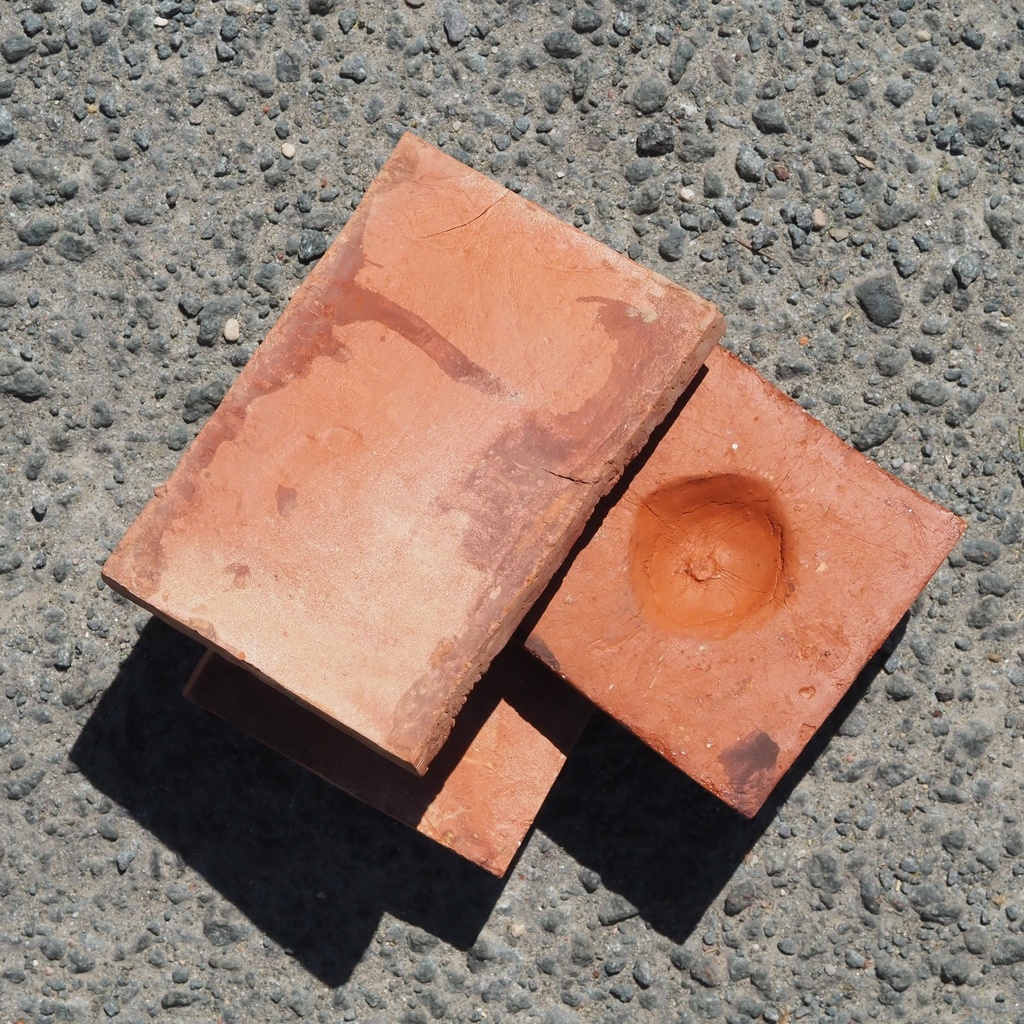 Box of 24 glazed terracotta wall tiles by Emery&Cie (15 x 15 cm) - Cobalt blue