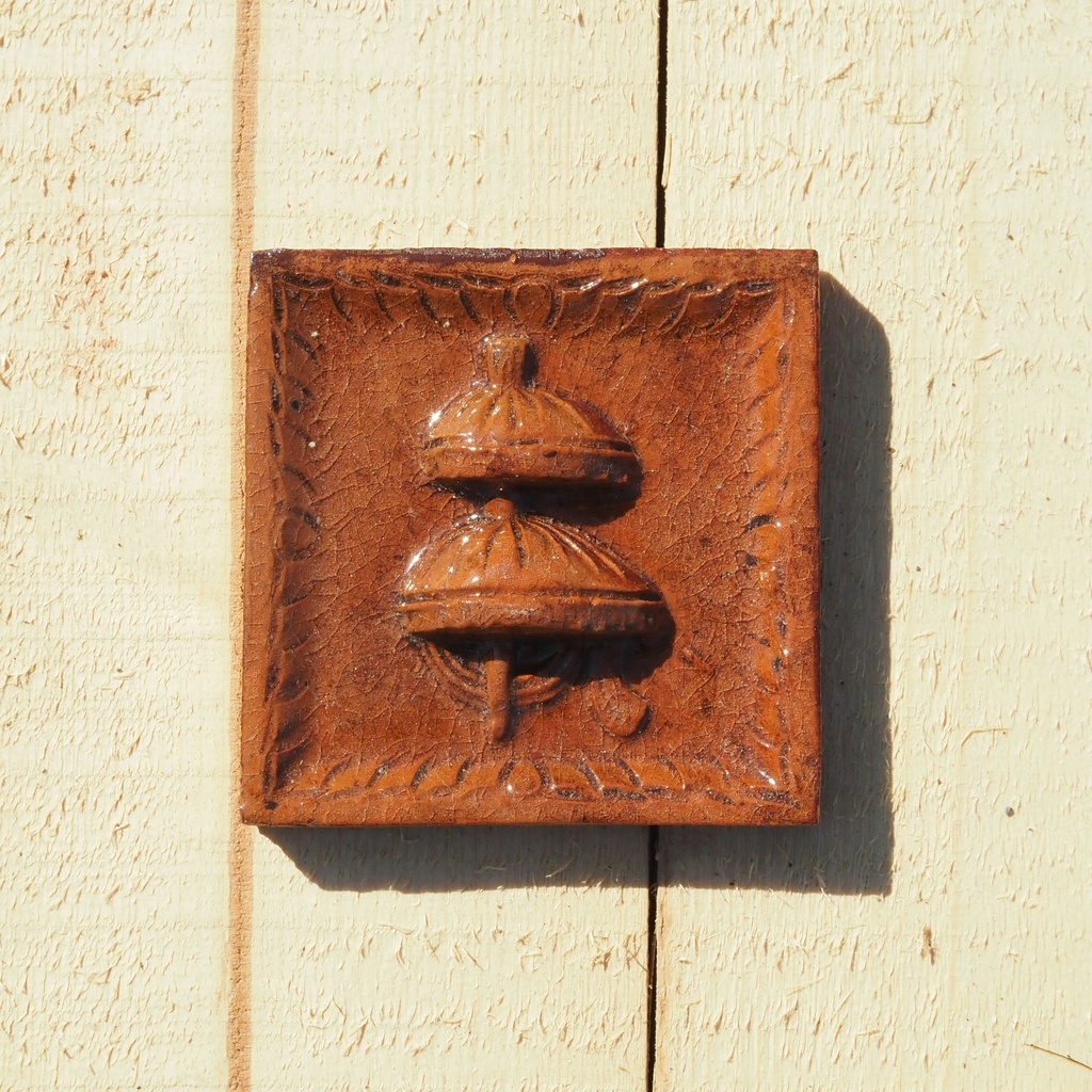 Handpainted glazed terracotta tile from the workshop of Agnès Emery (various sizes) - Only available in our physical shop