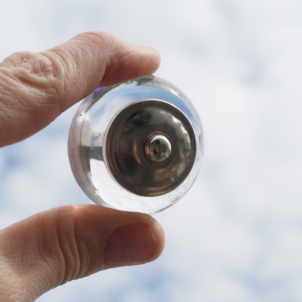 Handmade glass tile by Emery&Cie (10 x 10 cm) - Only available in our physical shop