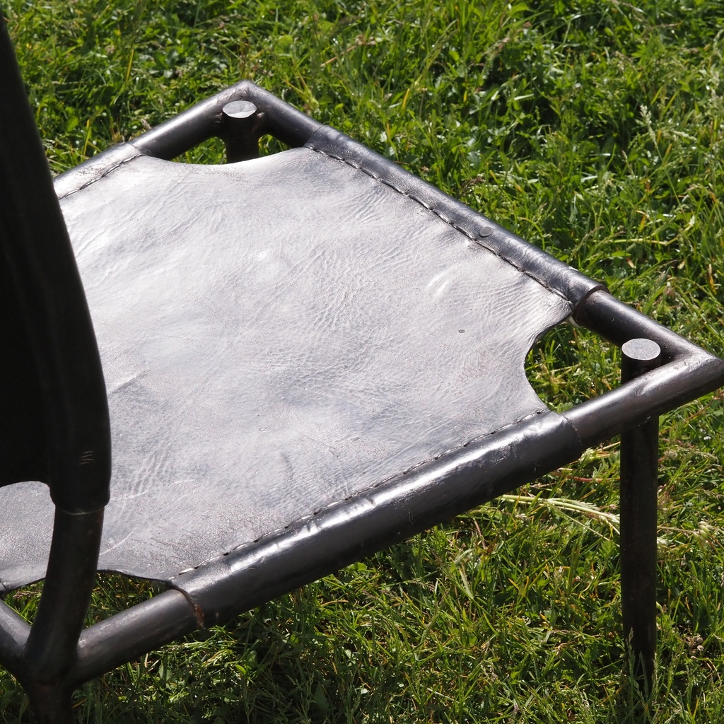 Swivel office armchair by Kinnarps from Antwerp's Court of Appeal