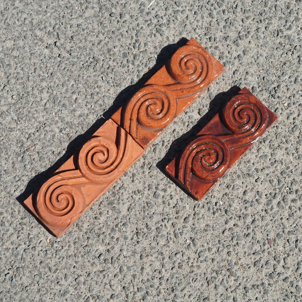 Box of 24 glazed terracotta wall tiles by Emery&Cie (15 x 15 cm) - Cobalt blue