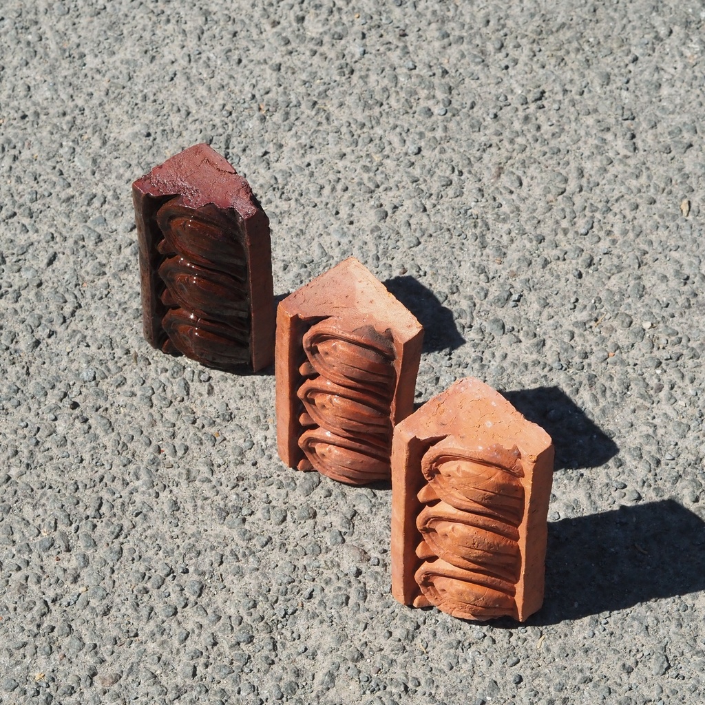 Box of 24 glazed terracotta wall tiles by Emery&Cie (15 x 15 cm) - Cobalt blue