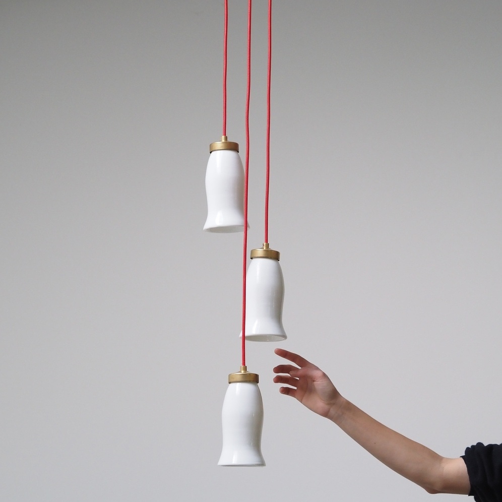 Cascade hanging light 'Tilda' with glass lampshades from Emery&Cie - White